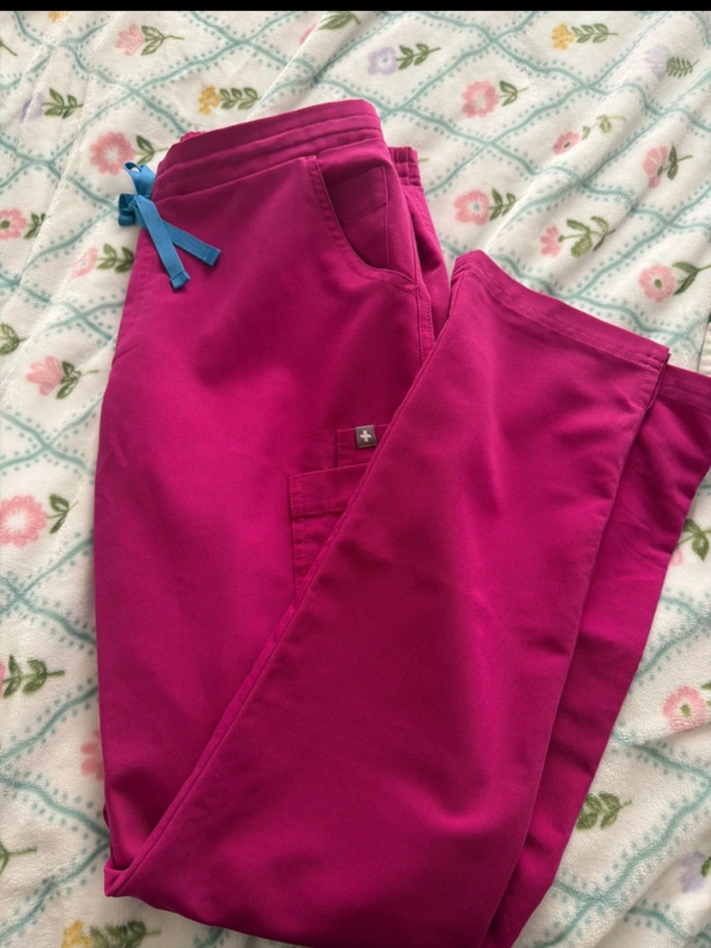 Figs Raspberry Sorbet (#2523) Yola Scrub Pants Size Small
